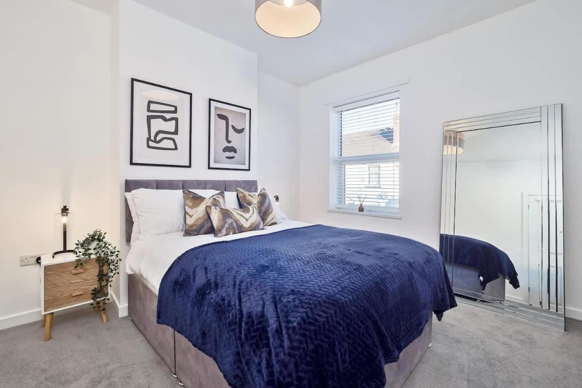Nursery House By Truestays - 3 Bedroom House In Stoke-On-Trent المظهر الخارجي الصورة